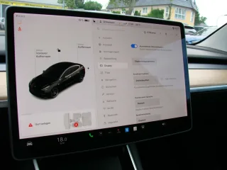 TESLA Model – Fahrzeugbild 14