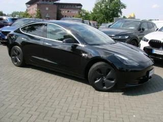 TESLA Model – Fahrzeugbild 7