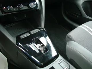 OPEL Corsa – Fahrzeugbild 10