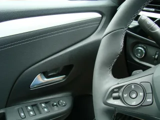 OPEL Corsa – Fahrzeugbild 8