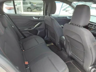 FORD Focus – Fahrzeugbild 11