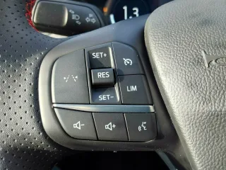FORD KUGA – Fahrzeugbild 13