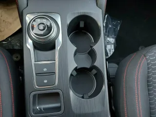 FORD KUGA – Fahrzeugbild 15