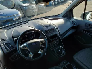 FORD TOURNEO – Fahrzeugbild 12