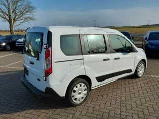 FORD TOURNEO – Fahrzeugbild 4