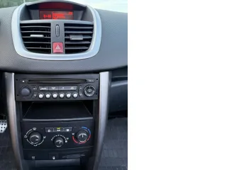 PEUGEOT 207CC – Fahrzeugbild 6