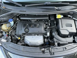 PEUGEOT 207CC – Fahrzeugbild 8