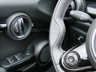 MINI Cooper – Fahrzeugbild 11