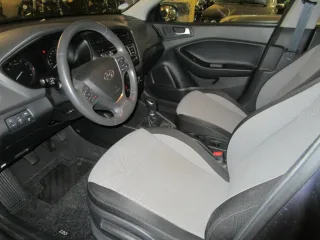 HYUNDAI i20 – Fahrzeugbild 7