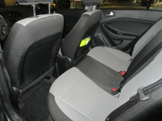 HYUNDAI i20 – Fahrzeugbild 8