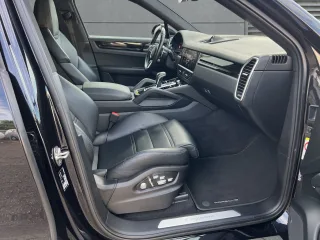 PORSCHE Cayenne – Fahrzeugbild 10