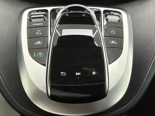 MERCEDES-BENZ V 250 – Fahrzeugbild 9