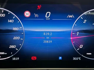 MERCEDES-BENZ C 220 – Fahrzeugbild 10
