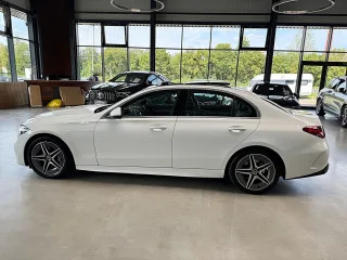 MERCEDES-BENZ C 220 – Fahrzeugbild 2
