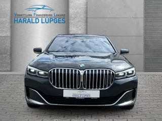 BMW 740d – Fahrzeugbild 2