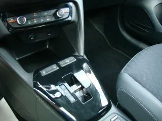 OPEL Corsa – Fahrzeugbild 11