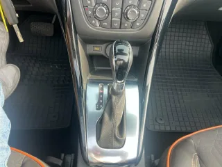 OPEL Cascada – Fahrzeugbild 13