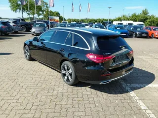 MERCEDES-BENZ C 300 – Fahrzeugbild 6