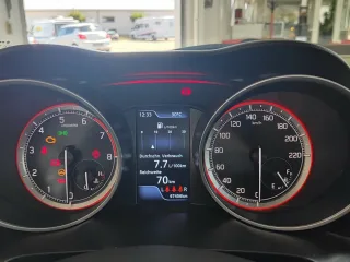 SUZUKI Swift – Fahrzeugbild 12