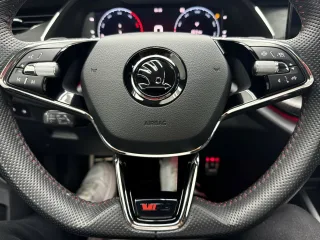 SKODA Octavia – Fahrzeugbild 11