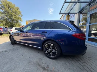 MERCEDES-BENZ C 220 – Fahrzeugbild 3