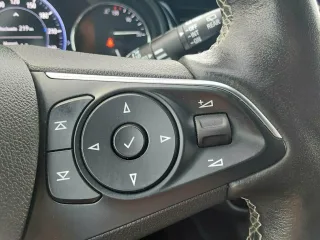 OPEL Insignia – Fahrzeugbild 15