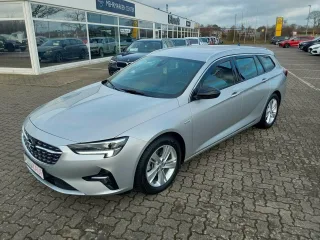 OPEL Insignia – Fahrzeugbild 2