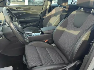 OPEL Insignia – Fahrzeugbild 6