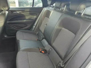 OPEL Insignia – Fahrzeugbild 8