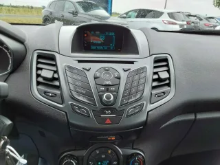 FORD FIESTA – Fahrzeugbild 12