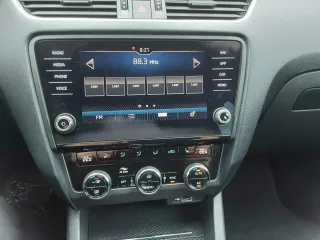 SKODA OCTAVIA – Fahrzeugbild 13
