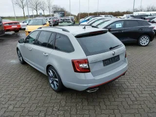 SKODA OCTAVIA – Fahrzeugbild 6