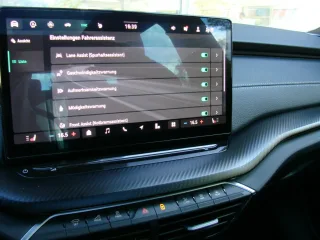 SKODA Octavia – Fahrzeugbild 11