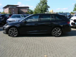 SKODA Octavia – Fahrzeugbild 4