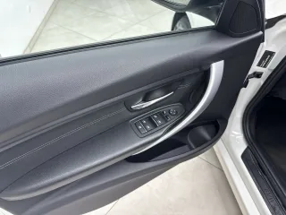 BMW 318d – Fahrzeugbild 11