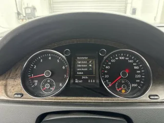 VW Passat – Fahrzeugbild 9
