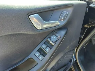 FORD Fiesta – Fahrzeugbild 7