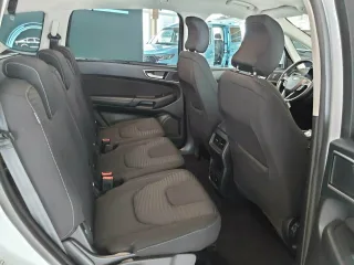 FORD S-Max – Fahrzeugbild 10