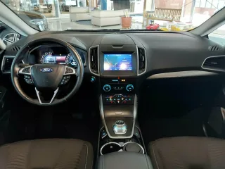 FORD S-Max – Fahrzeugbild 12