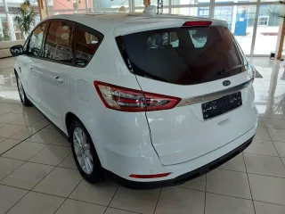 FORD S-Max – Fahrzeugbild 5