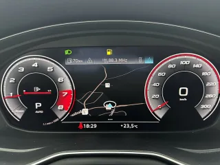 AUDI A4 – Fahrzeugbild 13