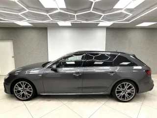 AUDI A4 – Fahrzeugbild 3