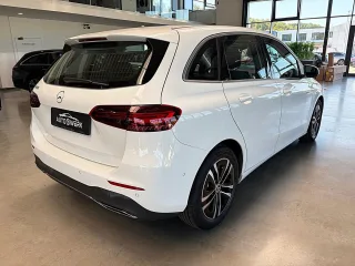 MERCEDES-BENZ B 200 – Fahrzeugbild 3