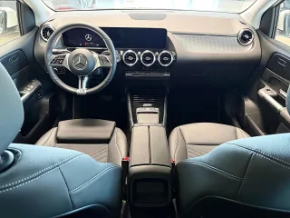 MERCEDES-BENZ B 200 – Fahrzeugbild 4