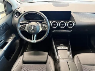 MERCEDES-BENZ B 200 – Fahrzeugbild 9