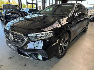 MERCEDES-BENZ E 220 – Fahrzeugbild 1