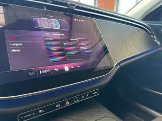 MERCEDES-BENZ E 220 – Fahrzeugbild 10