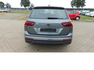VW Tiguan – Fahrzeugbild 4