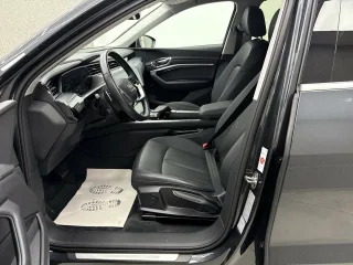 AUDI e-tron – Fahrzeugbild 5
