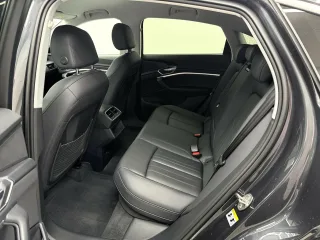 AUDI e-tron – Fahrzeugbild 6